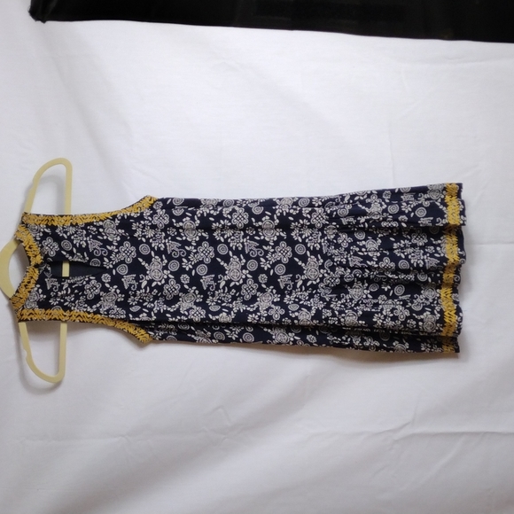 THML XS Shift Dress - Picture 2 of 4